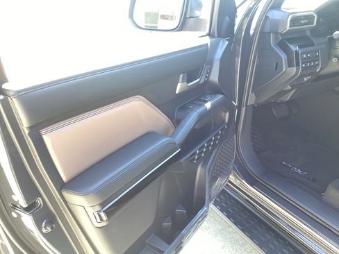 New 2026 Toyota 4Runner Limited AWD/4WD image 7