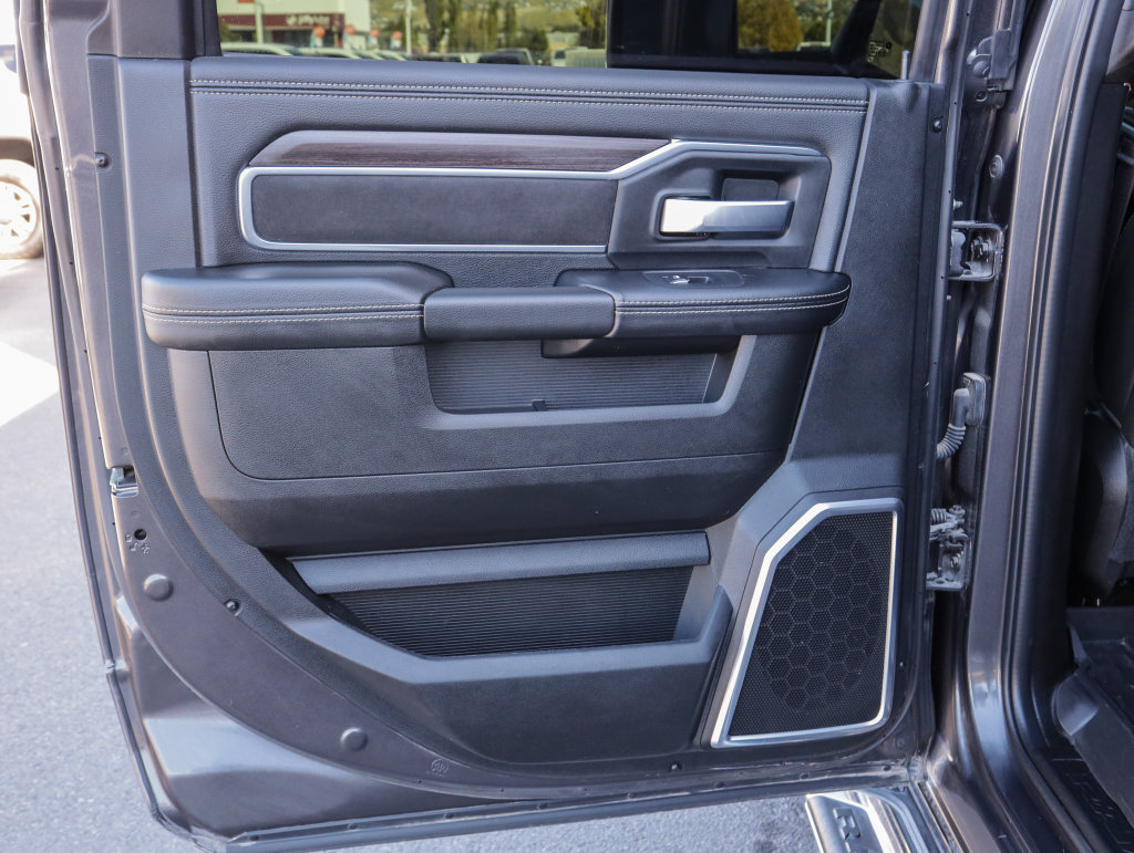 Used 2026 RAM 2500 Laramie AWD/4WD image 33