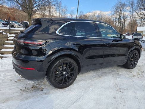 Used 2020 Porsche Cayenne S image 9