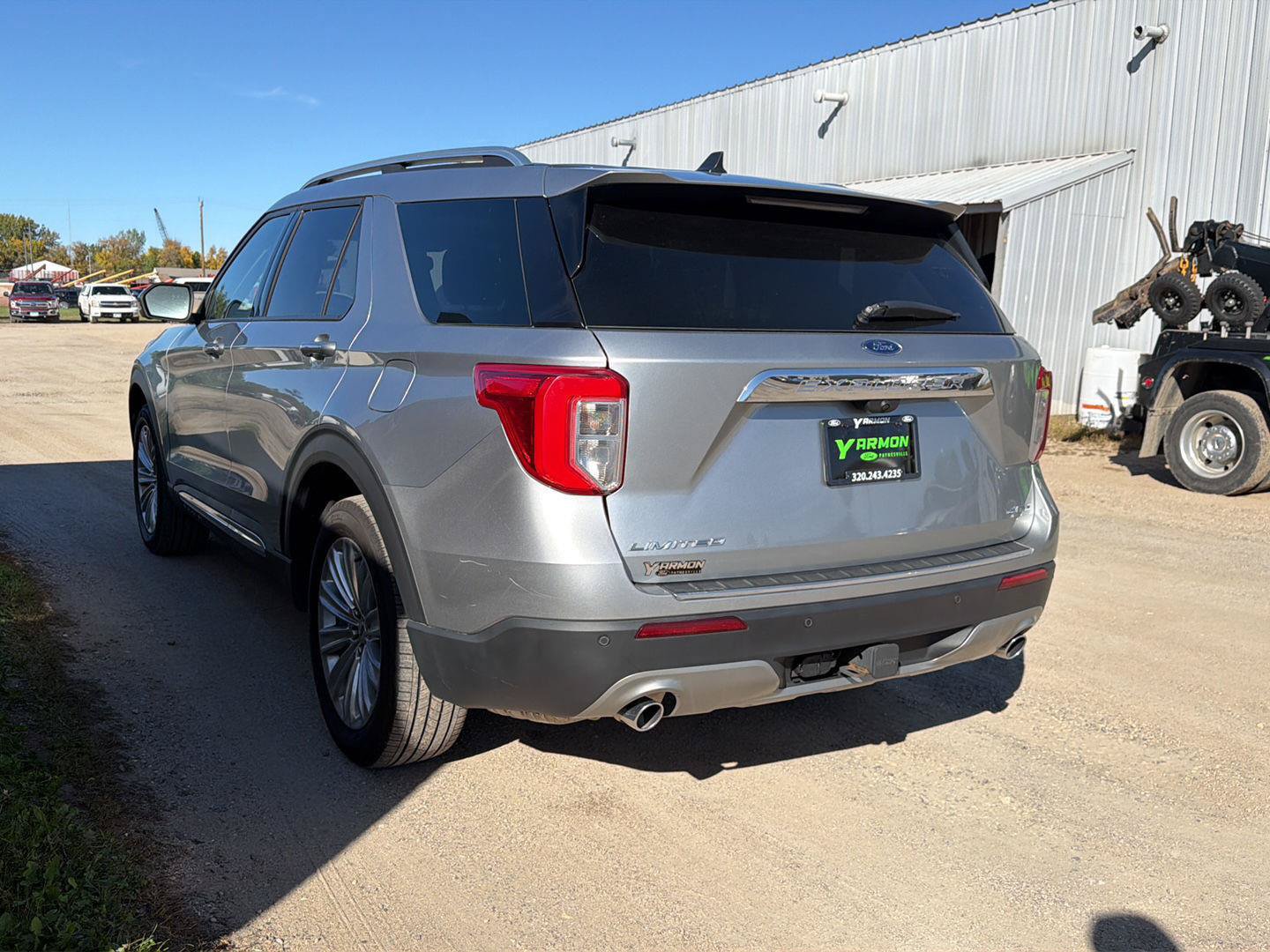 Used 2023 Ford Explorer Limited w/ Equipment Group 301A AWD/4WD image 4