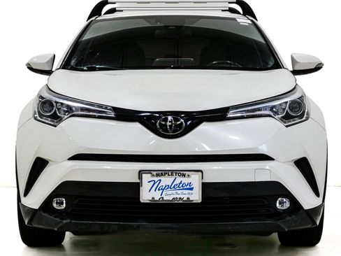 Used 2019 Toyota C-HR Limited FWD image 2