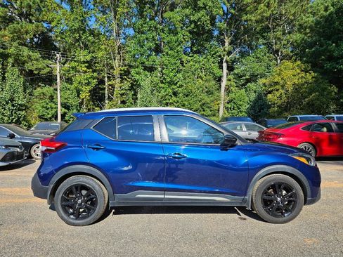 Used 2020 Nissan Kicks SR w/ SR Premium Package image 13