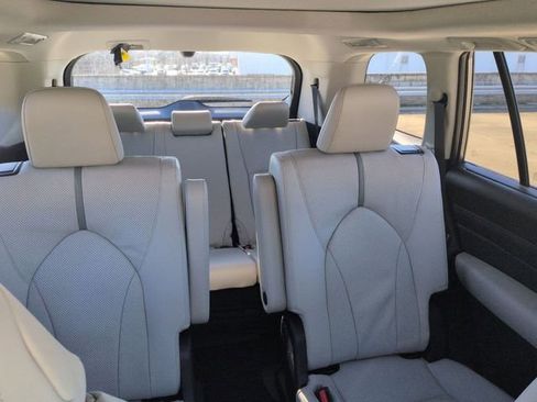 Certified 2026 Toyota Grand Highlander Platinum image 26