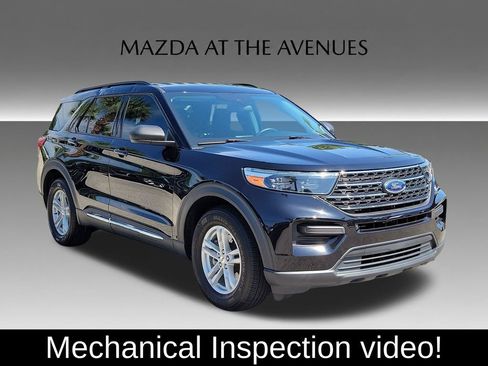 Used 2022 Ford Explorer XLT RWD image 2