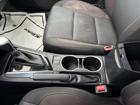 Used 2017 Toyota Corolla L image 20