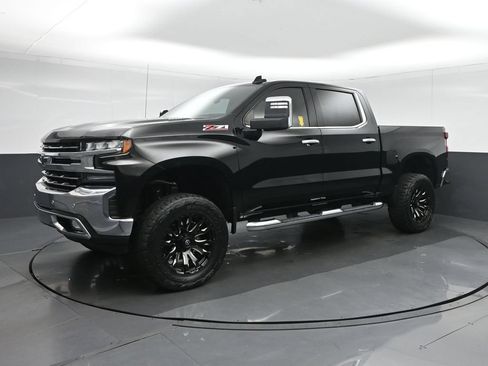 Used 2020 Chevrolet Silverado 1500 LTZ w/ LTZ Plus Package AWD/4WD image 3