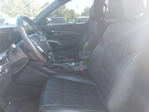 Used 2024 Kia Telluride EX X-Line AWD/4WD image 17