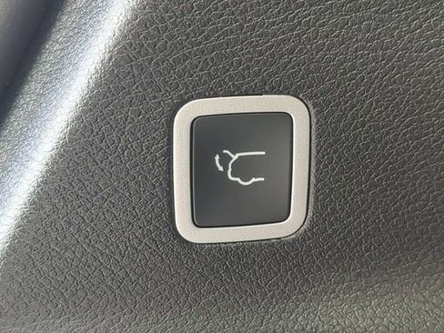 New 2026 Chrysler Voyager LX FWD image 15