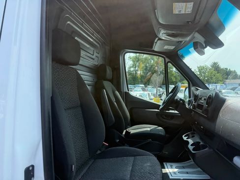Used 2021 Mercedes-Benz Sprinter 2500 w/ Driver Convenience Package image 24