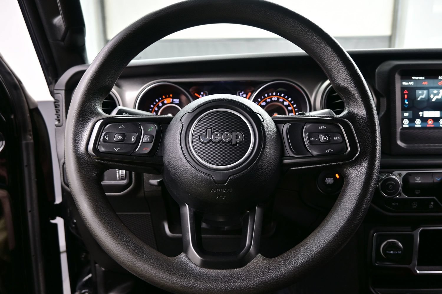 Used 2023 Jeep Wrangler Unlimited Sport AWD/4WD image 24