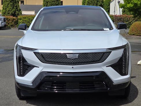 New 2026 Cadillac Optiq Luxury 2 AWD/4WD image 13