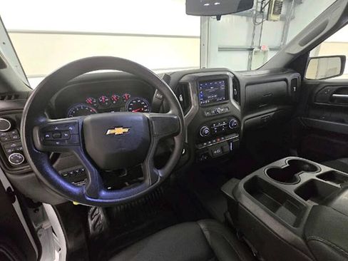 Used 2023 Chevrolet Silverado 1500 W/T w/ Trailering Package AWD/4WD image 12