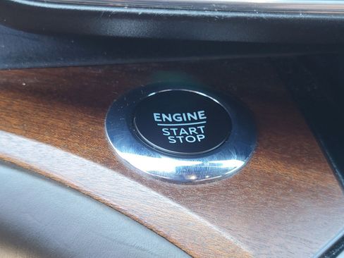 Used 2023 Ford Explorer King Ranch w/ Technology Package image 25