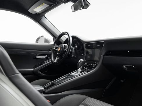 Used 2018 Porsche 911 Carrera image 32