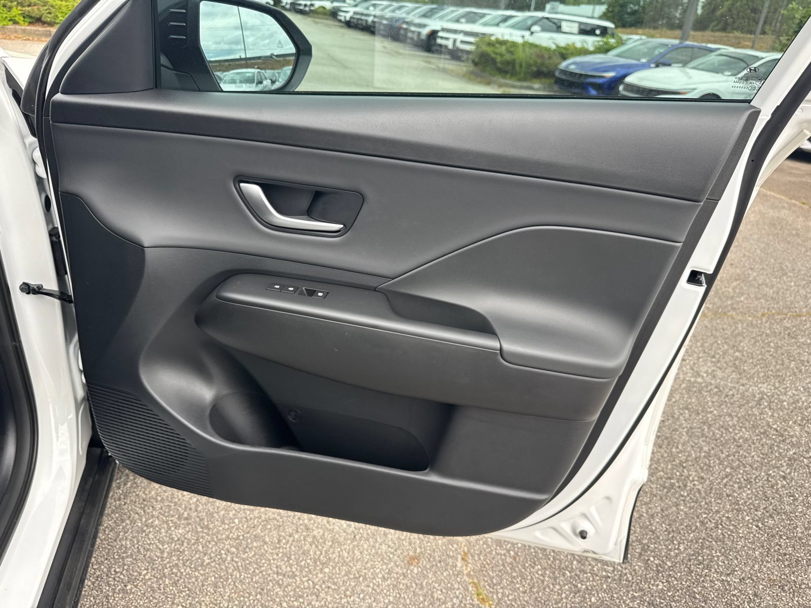 Used 2026 Hyundai Kona SEL Premium FWD image 14