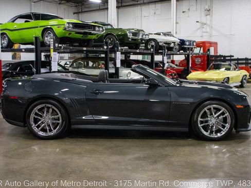 Used 2013 Chevrolet Camaro ZL1 RWD image 9