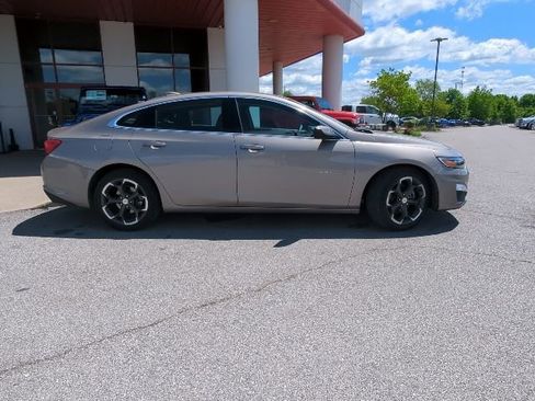 Used 2023 Chevrolet Malibu LT FWD image 14