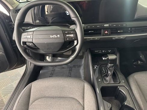 Certified 2025 Kia K4 EX image 30