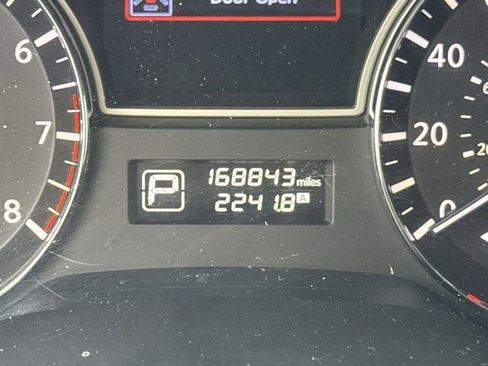 Used 2014 Nissan Pathfinder S AWD/4WD image 17