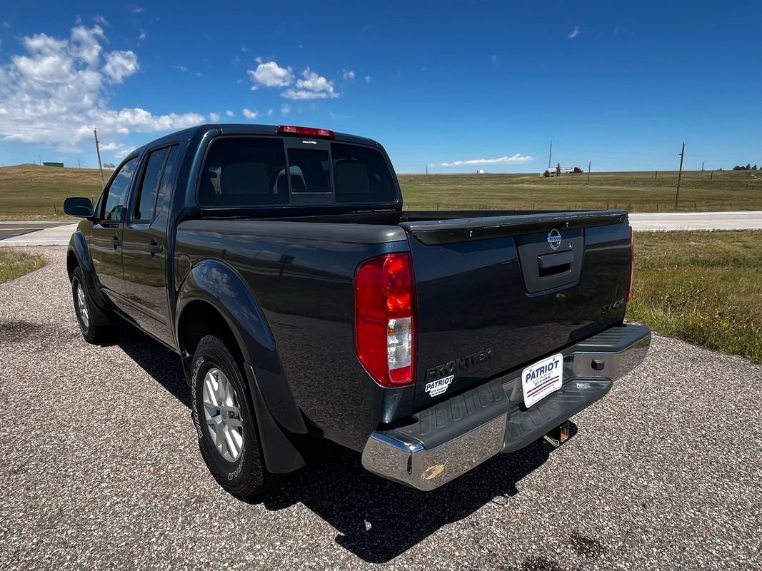Used 2018 Nissan Frontier SV AWD/4WD image 3