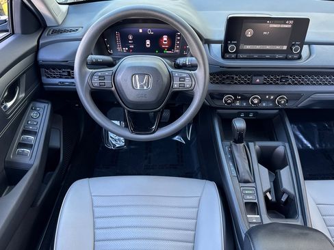 Used 2025 Honda Accord LX image 28