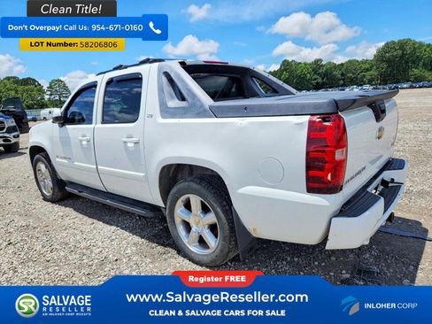 Used 2007 Chevrolet Avalanche LTZ w/ LTZ Preferred Equipment Group AWD/4WD image 3