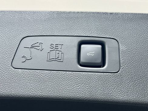 New 2026 Lincoln Corsair Premiere image 14