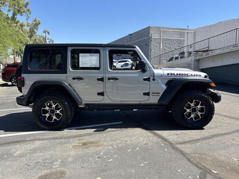 Used 2020 Jeep Wrangler Unlimited Rubicon AWD/4WD image 2