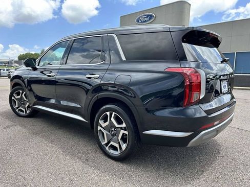 Used 2024 Hyundai Palisade SEL w/ Premium Package FWD image 5