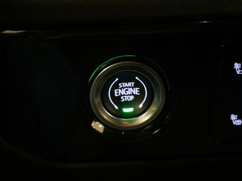 Used 2024 Chevrolet Silverado 1500 LT image 16