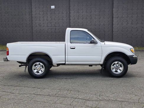 Used 2000 Toyota Tacoma 4x4 Regular Cab image 8