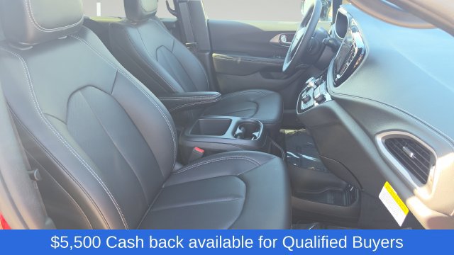 New 2026 Chrysler Pacifica Select FWD image 28