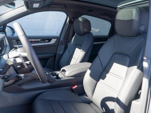 New 2026 Porsche Cayenne Coupe image 5