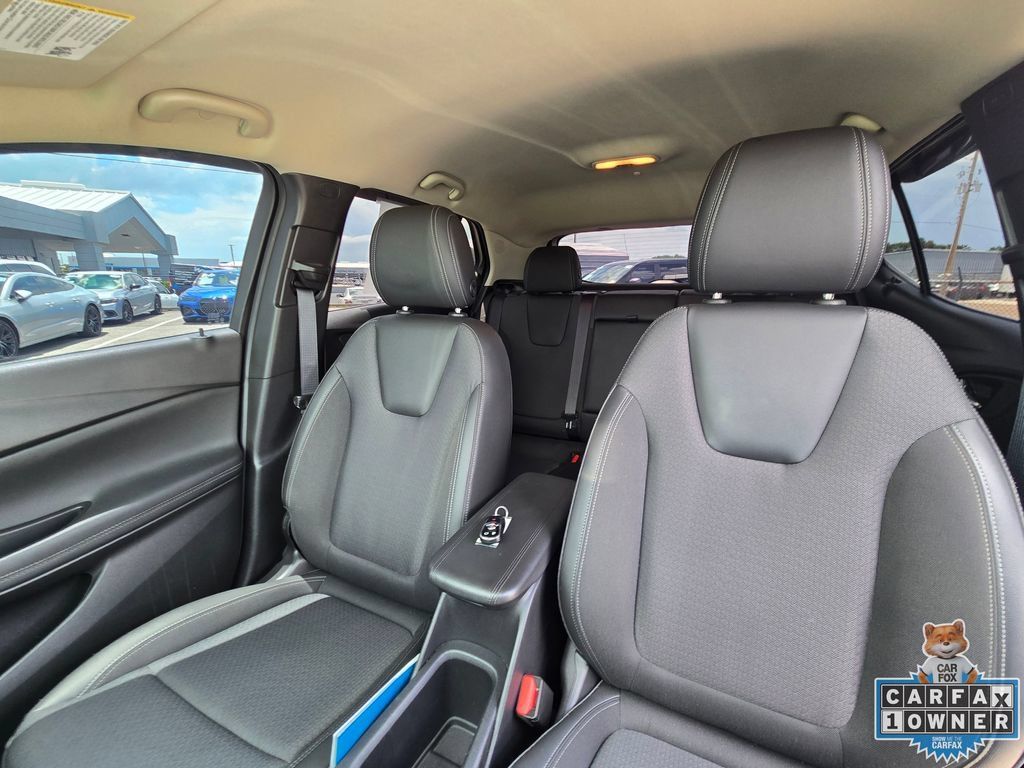 Used 2023 Buick Encore GX Select FWD image 23