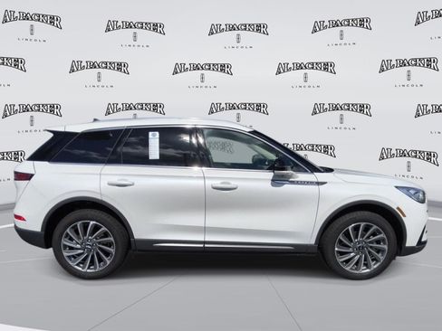 Used 2023 Lincoln Corsair Reserve w/ Equipment Group 201A FWD image 6