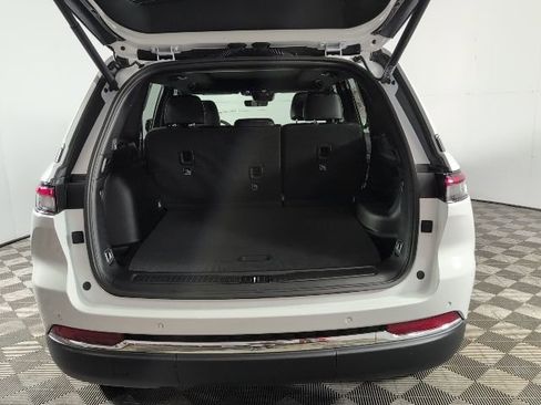 New 2025 Jeep Grand Cherokee Limited AWD/4WD image 6