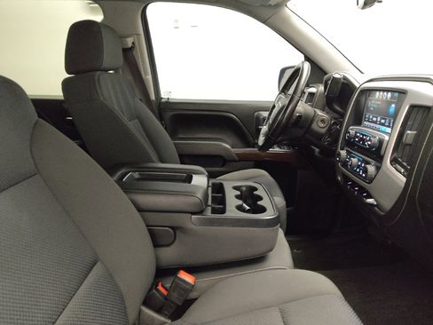 Used 2017 GMC Sierra 1500 SLE w/ SLE Value Package image 21