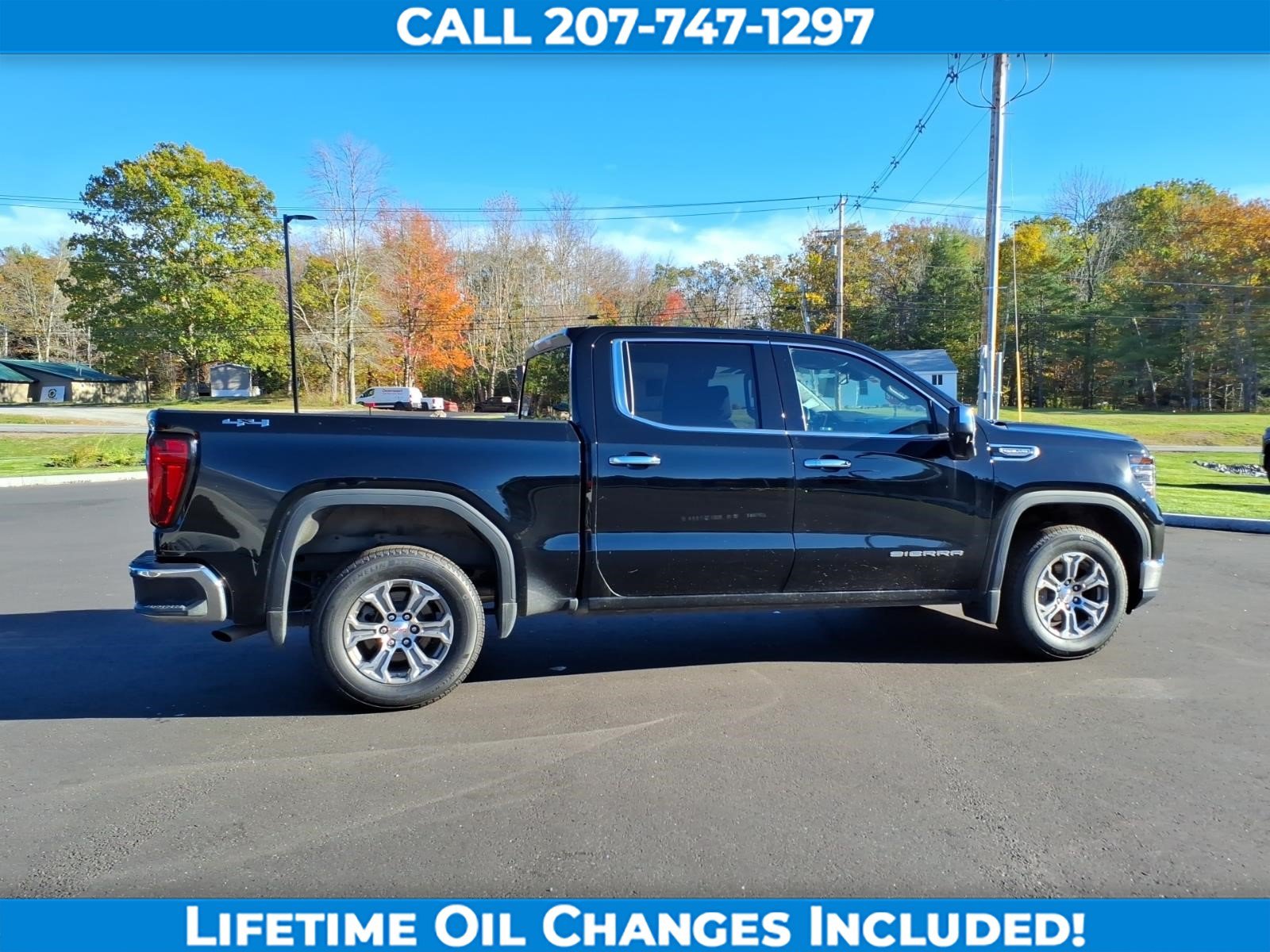 Used 2025 GMC Sierra 1500 SLT AWD/4WD image 4