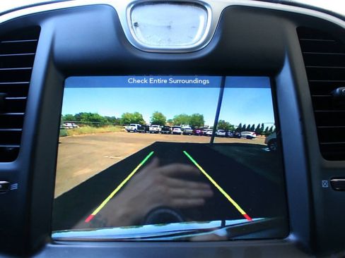 Used 2017 Chrysler 300 Limited RWD image 19