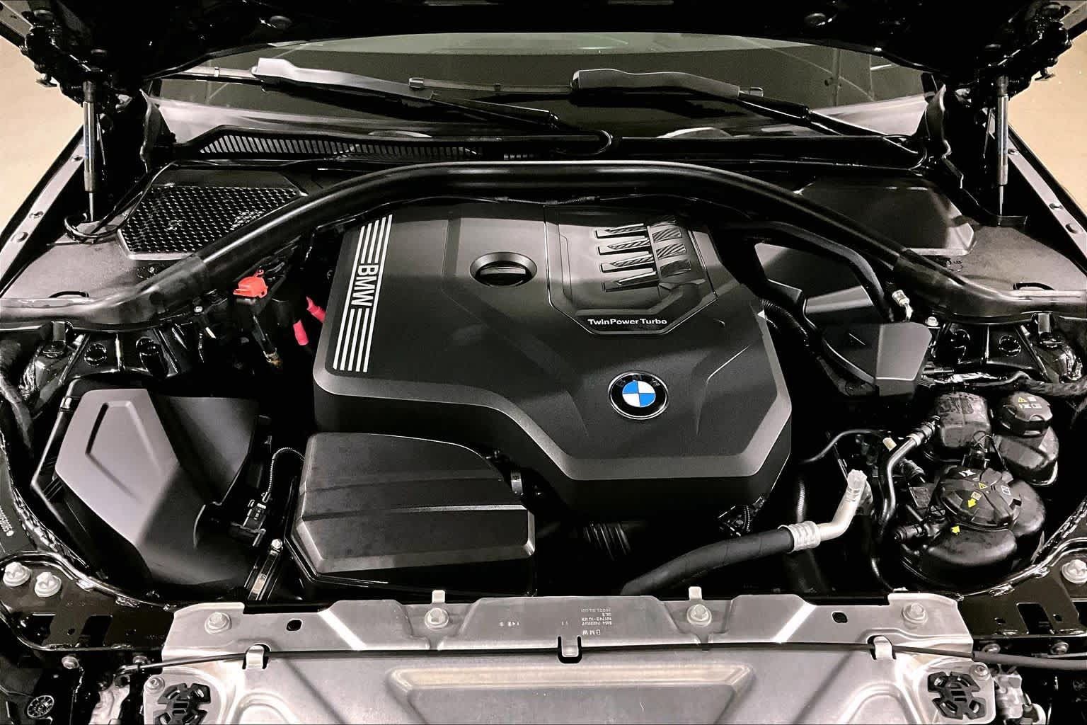 Used 2023 BMW 330i xDrive Sedan w/ Premium Package AWD/4WD image 29