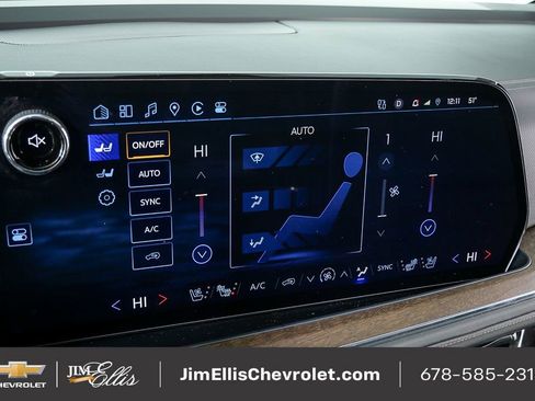 Used 2025 Chevrolet Tahoe High Country w/ Sun And Tow Package image 17