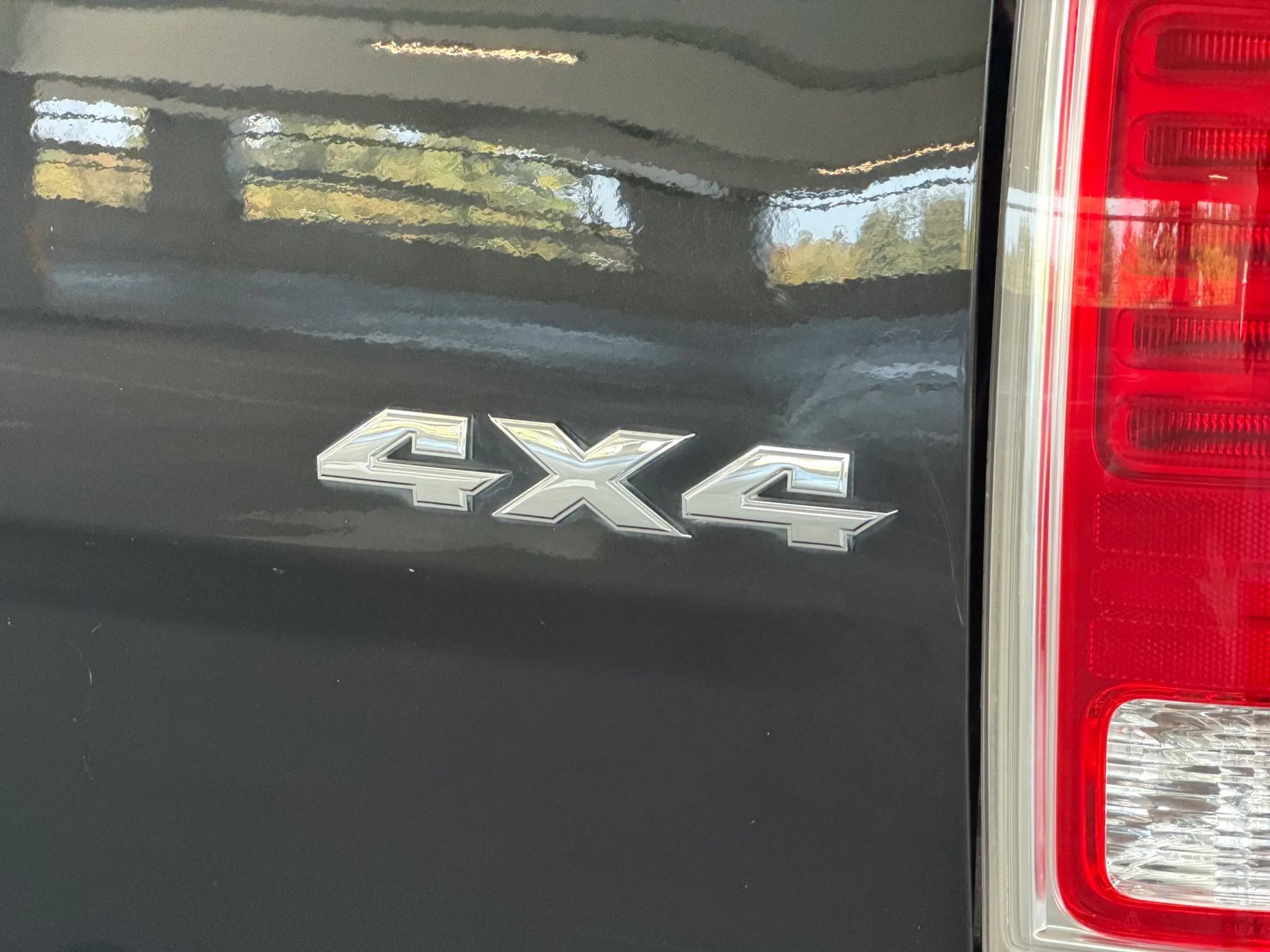 Used 2017 RAM 2500 Laramie w/ Off Road Package AWD/4WD image 12