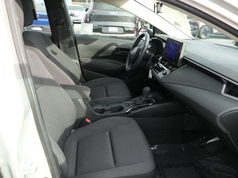 Used 2024 Toyota Corolla LE image 25