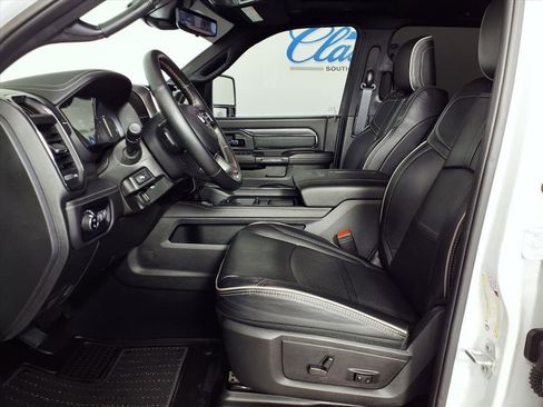 Used 2024 RAM 3500 Limited image 19