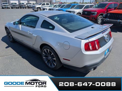 Used 2012 Ford Mustang GT Premium RWD image 4