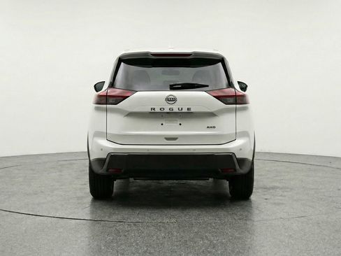 Used 2025 Nissan Rogue SV AWD/4WD image 7