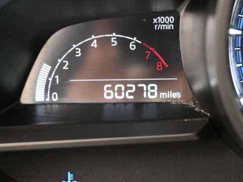 Certified 2019 Toyota Yaris LE image 17