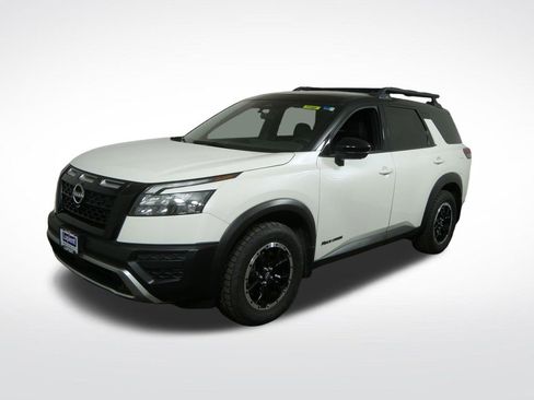 Used 2024 Nissan Pathfinder Rock Creek AWD/4WD image 10