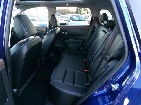 Used 2023 Nissan Rogue SL AWD/4WD image 42
