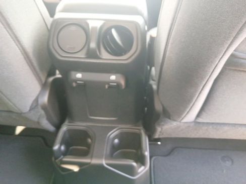 New 2025 Jeep Gladiator Sport image 15